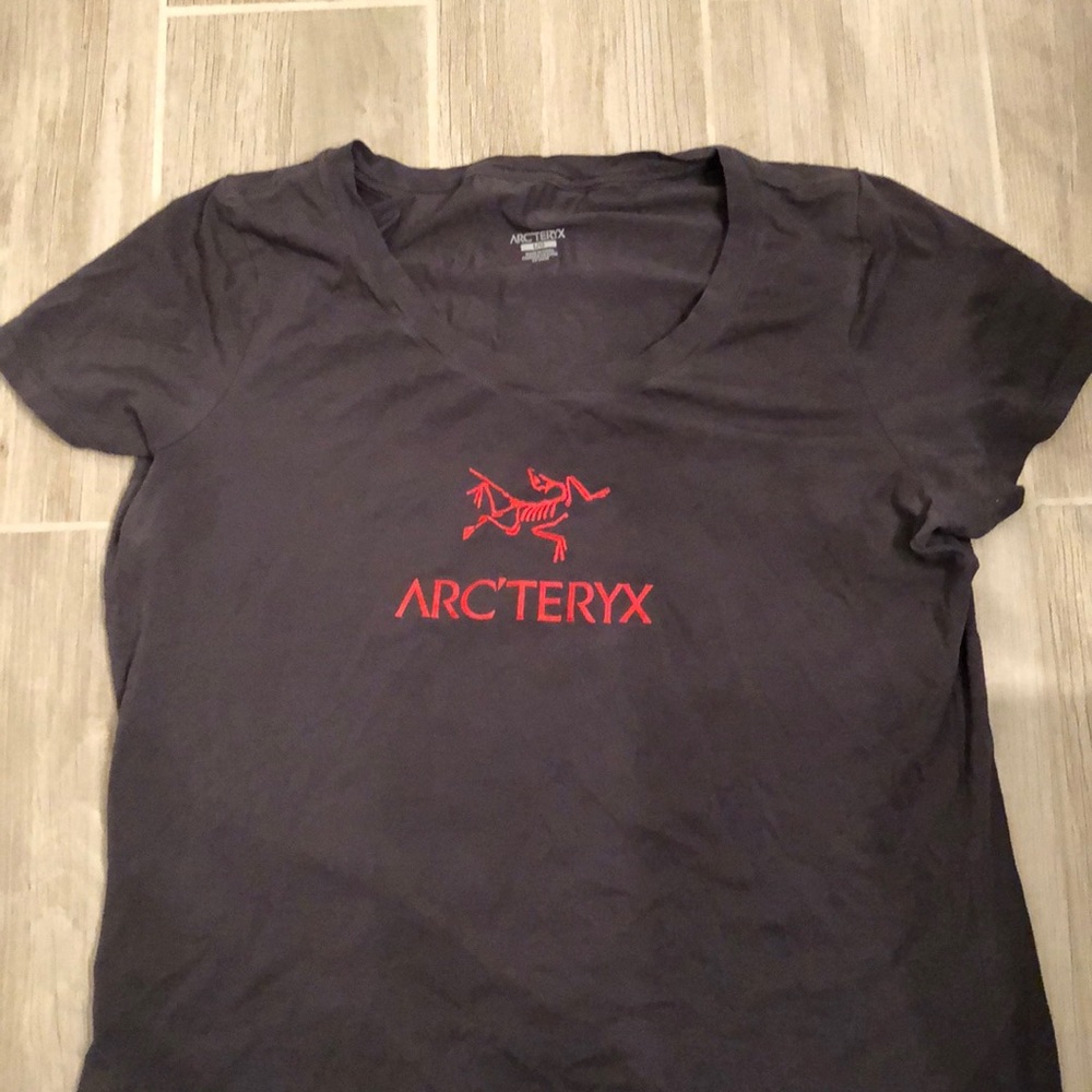 Arcteryx logo T-shirt